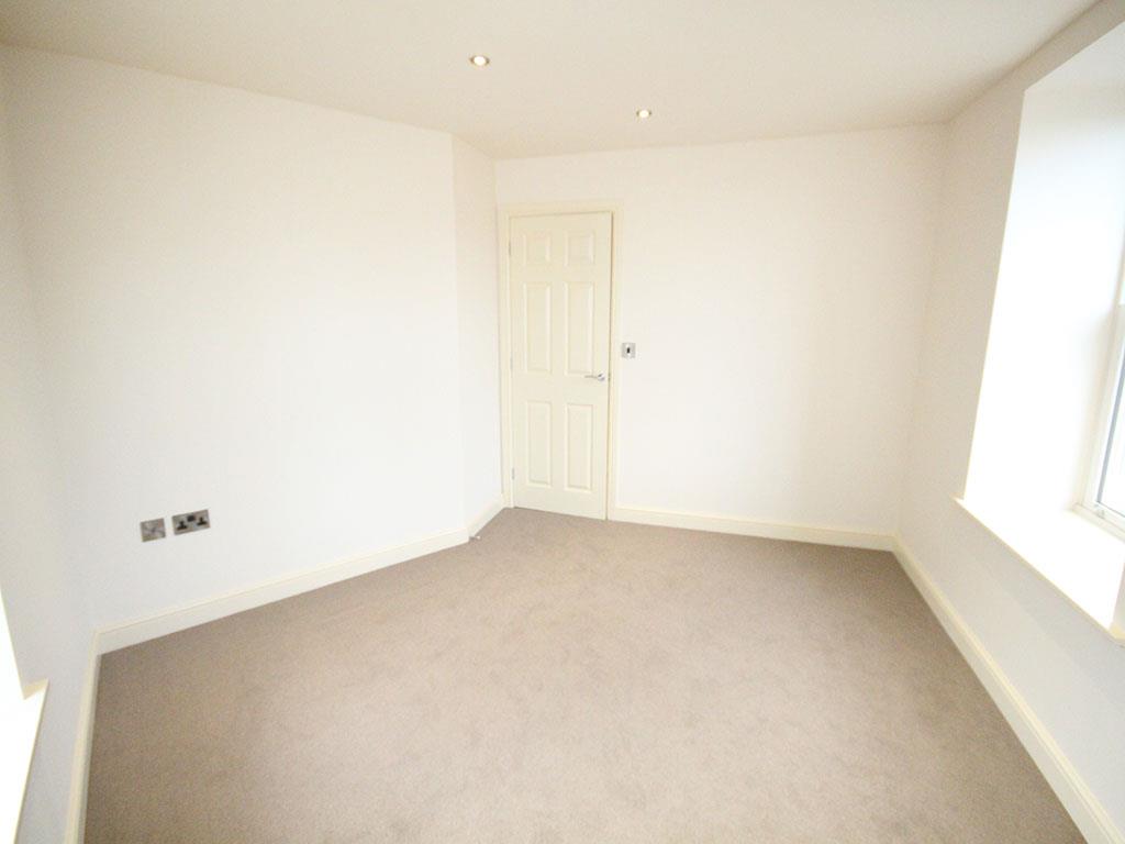 2 bedroom apartment To Let in Barnoldswick - 2016-01-14 10.52.35.jpg